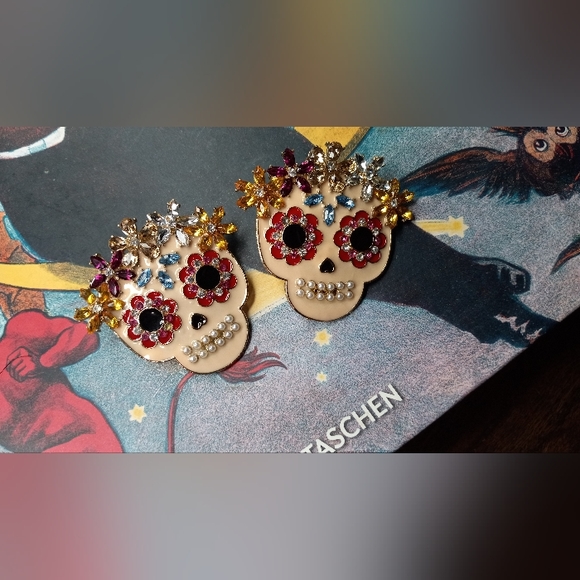 Sugar Skulls Halloween Day Of The Dead Earrings - Picture 1 of 7
